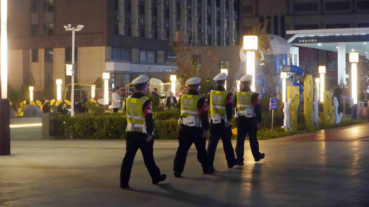 吉林扶余民警国庆不打烊：从晨光走到夜色，用脚步 + 科技护你平安过节 